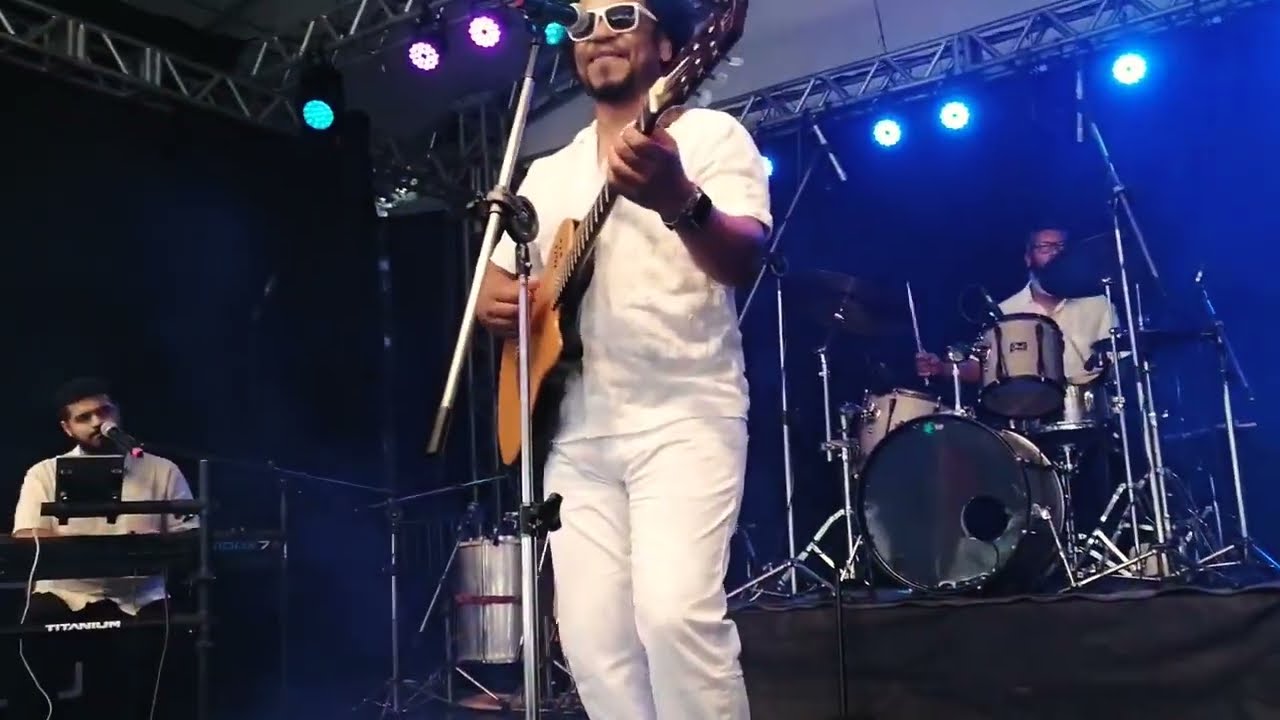 Falador Passa Mal - Os Originais do Samba por Banda Bola de Meia