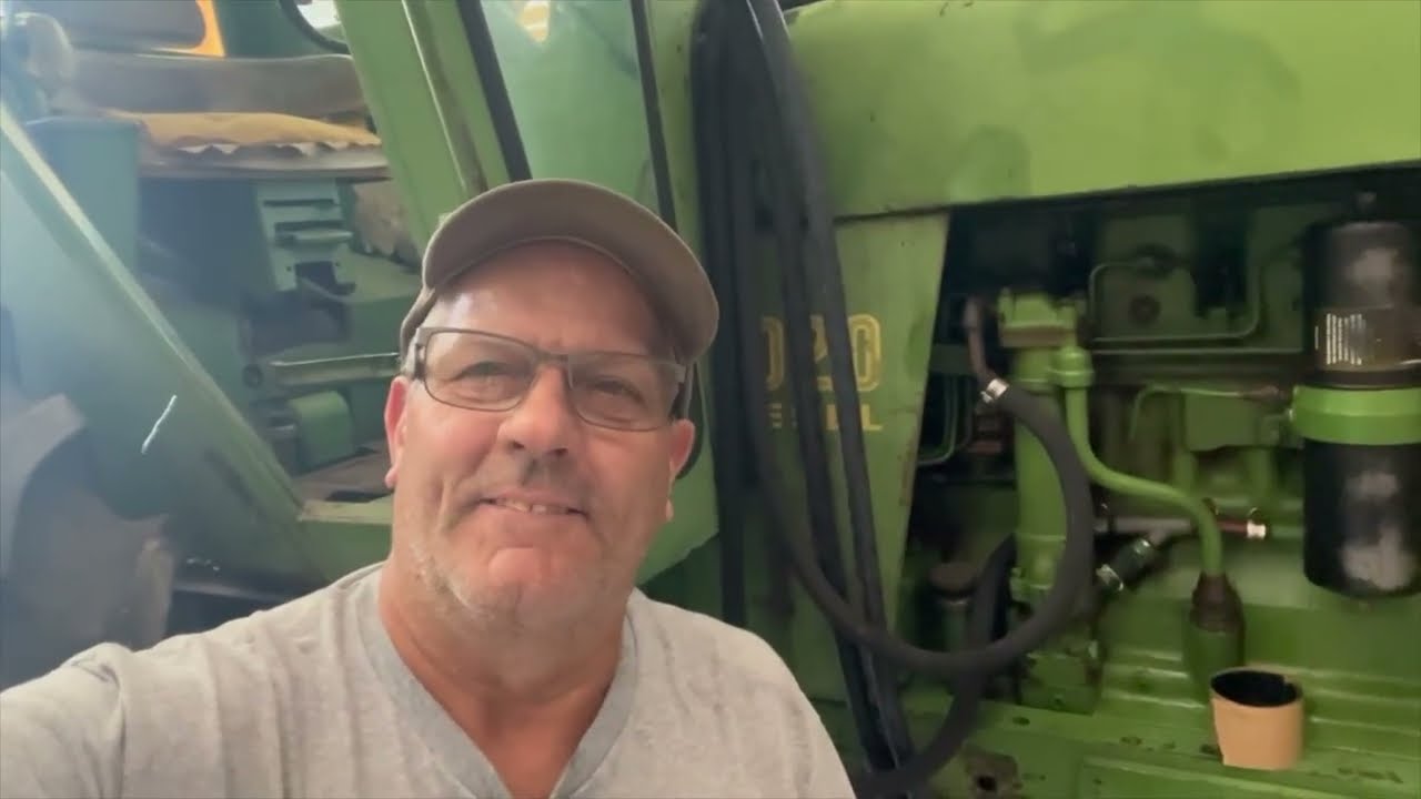 Fixing the A/C on a John Deere 4020 ❄️🚜
