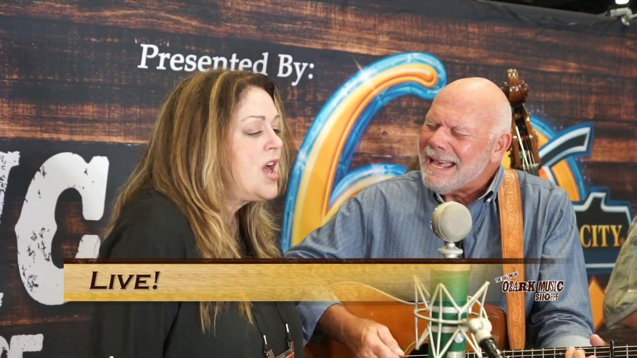 Donna Ulisse at The Ozark Music Shoppe Live @ IBMA World of Bluegrass