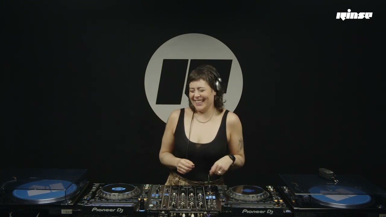 RAAR Show invite Louisahhh & The Wicked Girls (DJ Set) | Rinse France