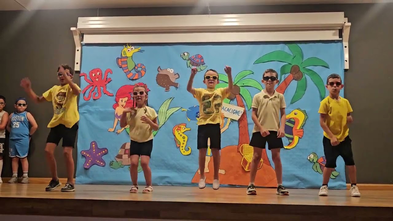 I like to move it. Baile fin de curso