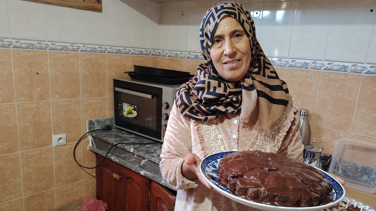 هدي هي الكيكة لذيذ مسمنة معمرة فالفران