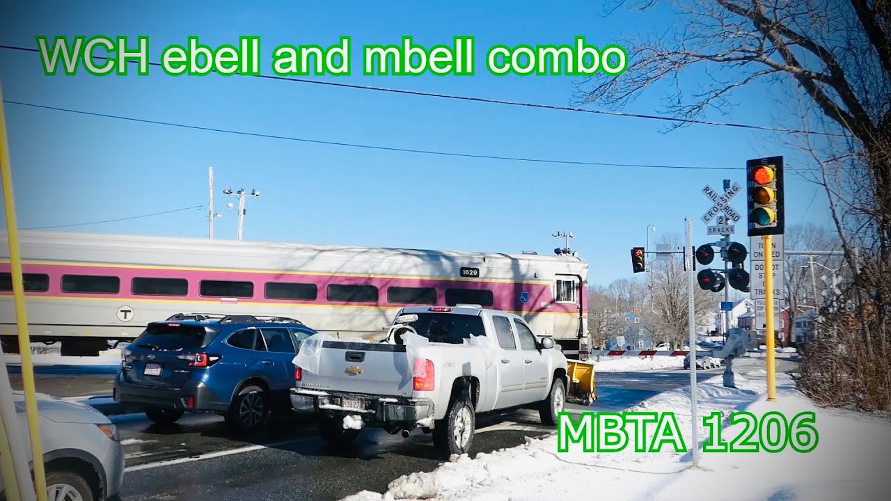 Railroad Crossing on Prospect St in Wakefield, MA