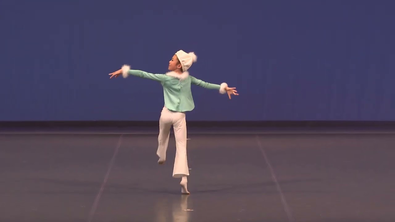 第5回 コンテンポラリー部門A 2位 服部 蒼（富山県）（6-11歳）COA-04 和田朝子記念 Air Ballet Studio 富山国際ダンスコンペティション