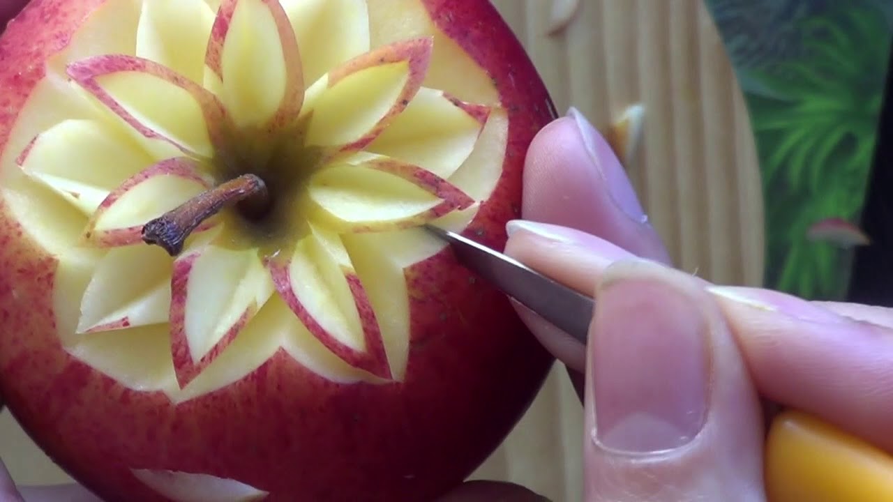 แกะสลักเบื้องต้น ดอกรักเร่ เเอปเปิ้ล How to make a flower from apple