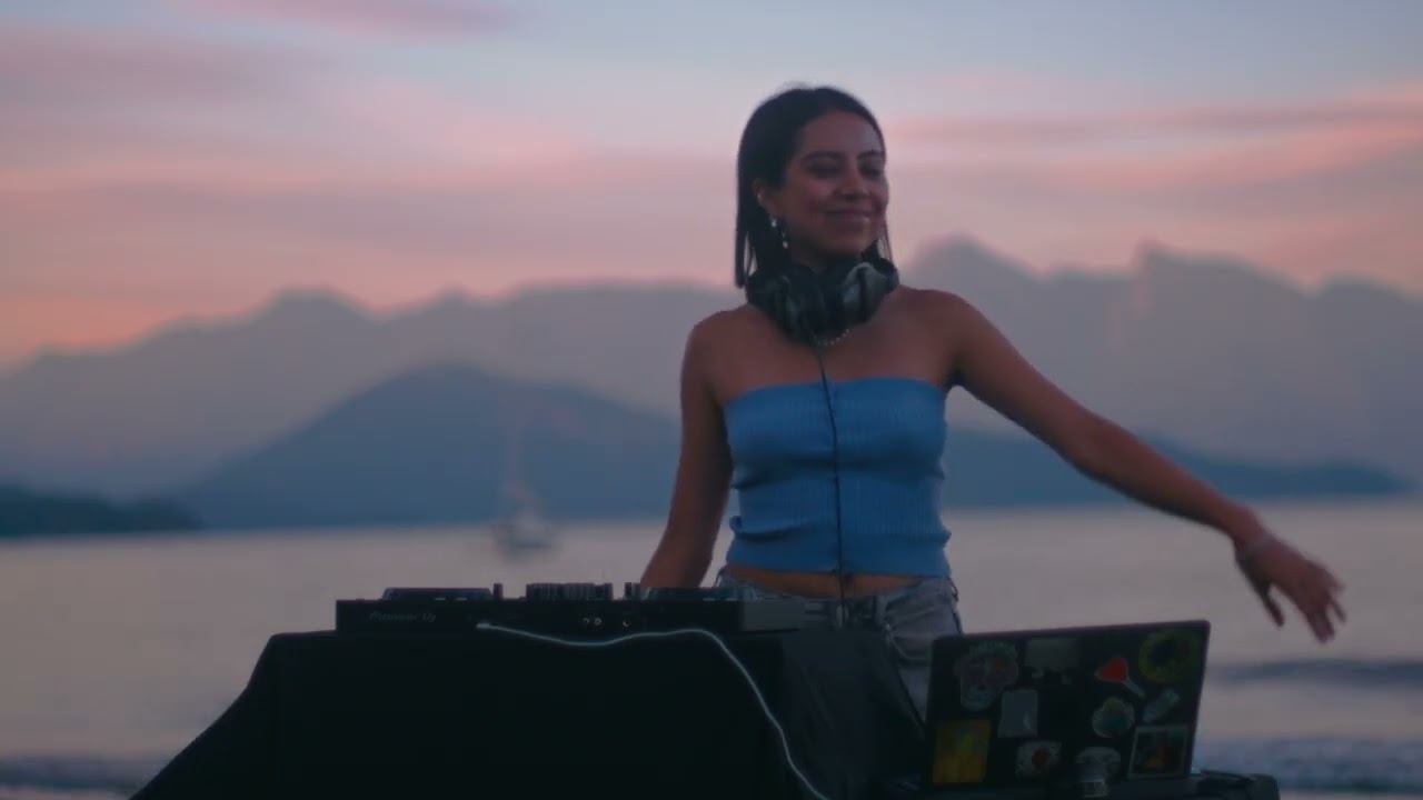 Karla Valdez - Summer Memories DJ Set 2025