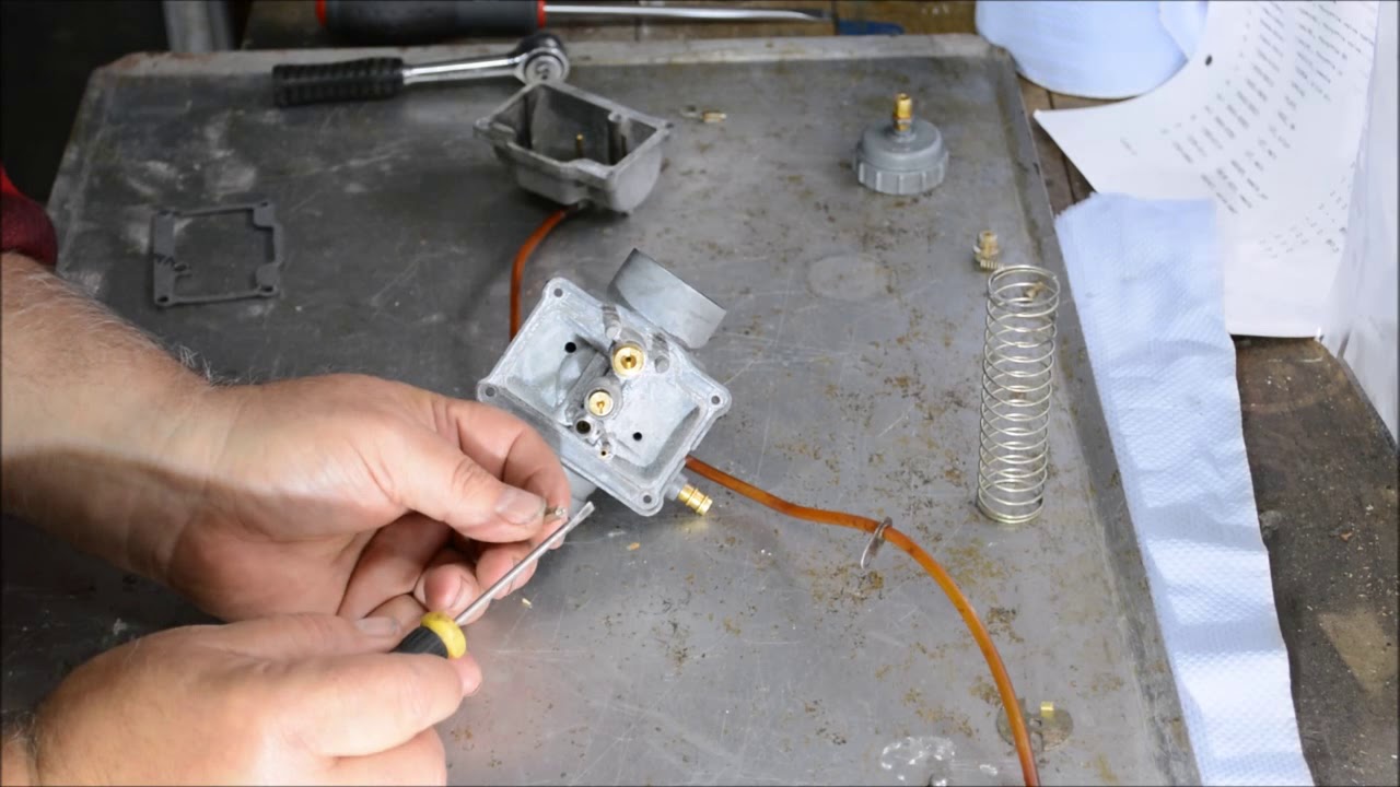 Suzuki GT250 carb refurbish and rebuild