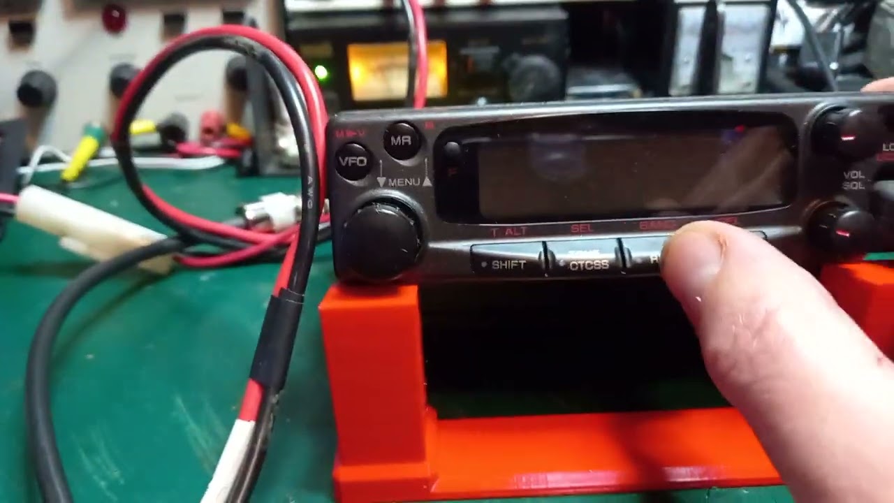 Quick look at a Kenwood TM-251E