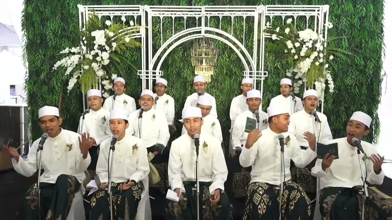 YA HALA BIKUM cover By Nasyid Ar-Rayya