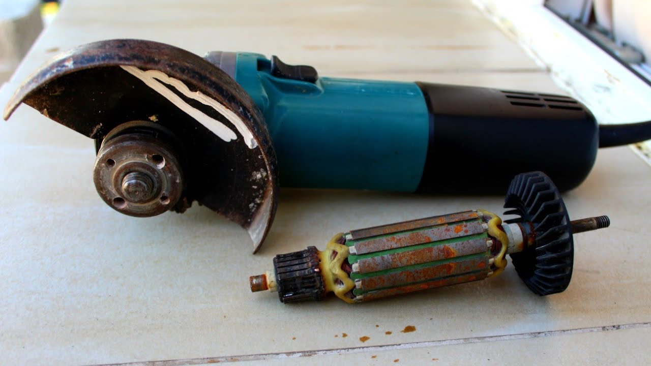 Makita 9557NB Schimbare rotor+carbuni
