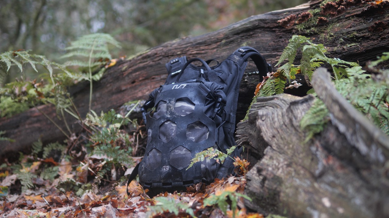 Обзор рюкзака Kriega Trail: реальный тест на зелёной полосе (видеоблог)