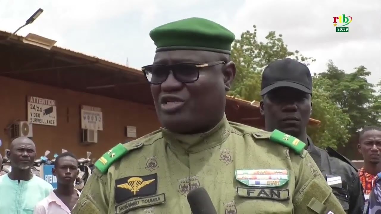 Actualité AES-Niger/Saisie de 602 motos: le ministre de la Sécurité, Gal M. Toumba félicite les FDS