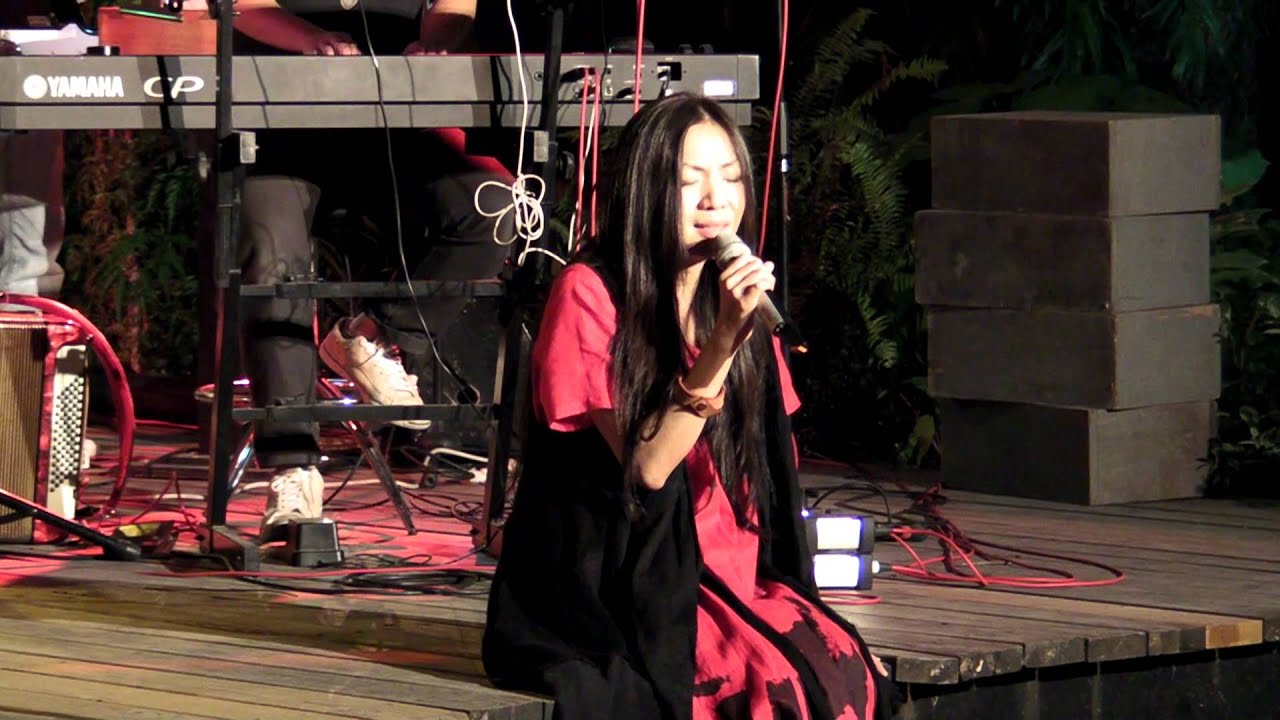 萬芳／3 試著了解+夜照亮了夜 (原來我們都是愛著的@鐵花村 2012.10.12.)