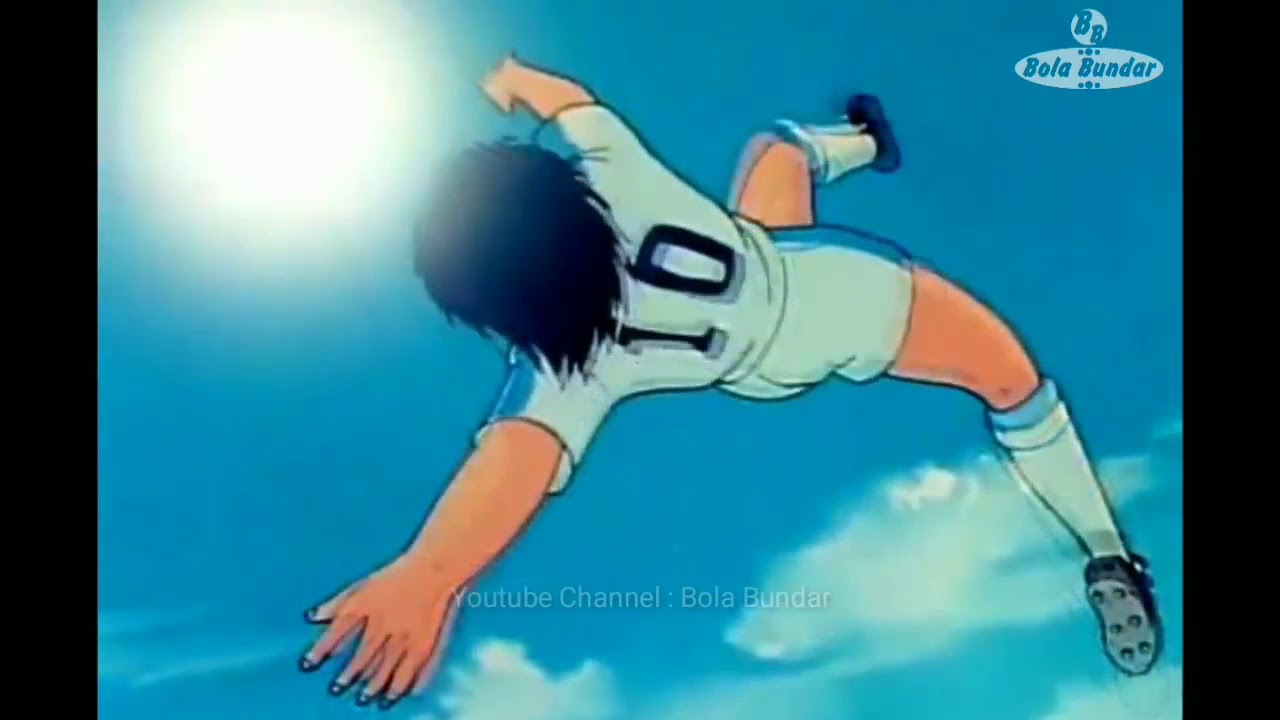 Tendangan Salto ala Kapten Tsubasa di Sepak Bola Nyata