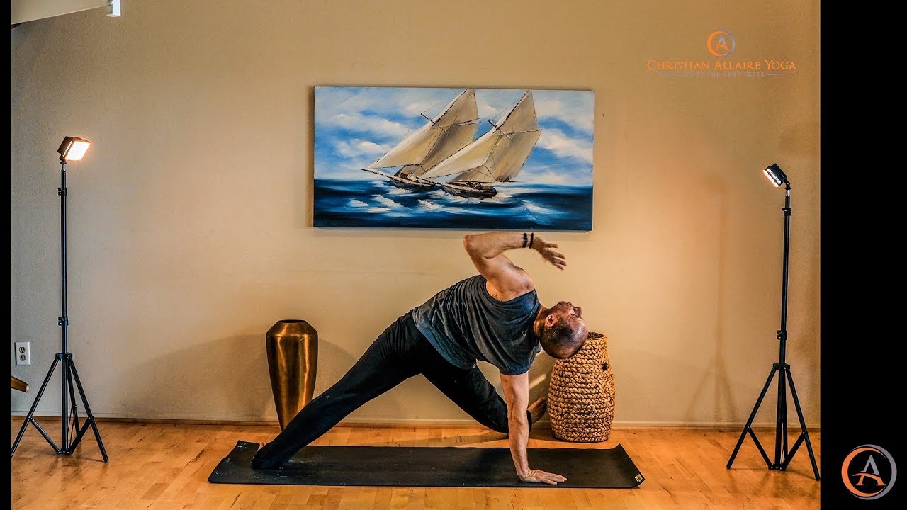 30 Minute Vigorous Power Yoga Flow w/Christian
