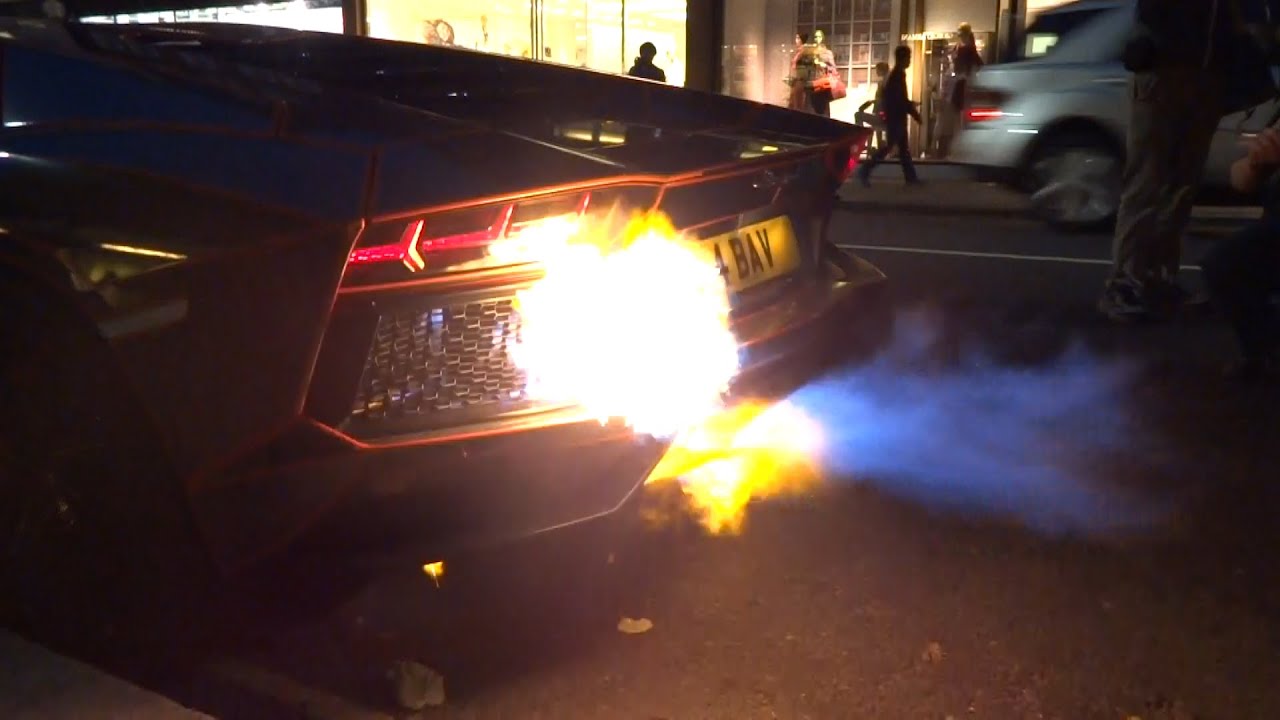 LAMBORGHINI AVENTADOR CATCHES FIRE IN LONDON!!!