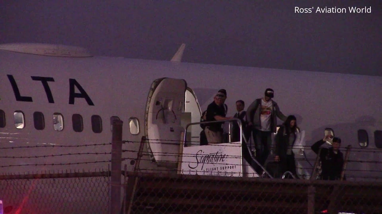 First Toronto Raptors Arrive Home at Toronto Pearson Airport as 2019 NBA Champions!