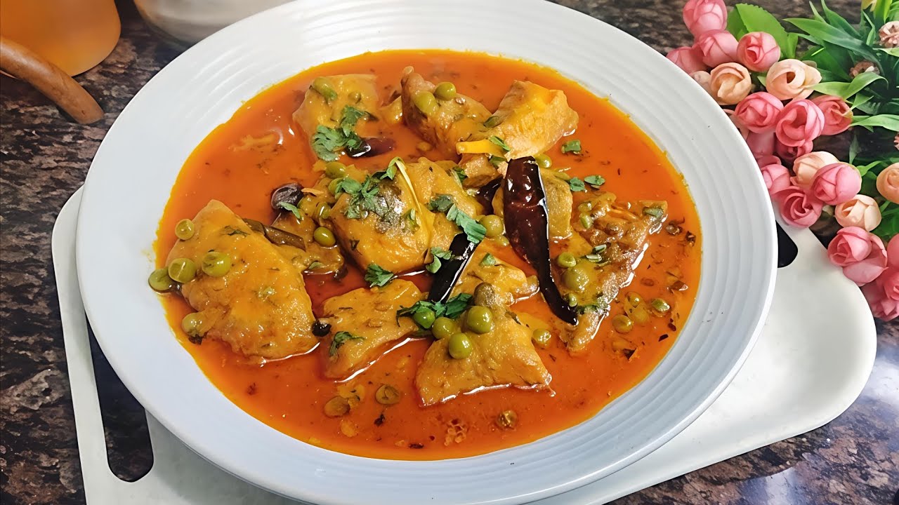 Bengali style fish curry😋🤤😀😁TRY NOW! Khaate hi lage ki Bengal pahuch chuke hain aaaha😃 #Bengal #Fish