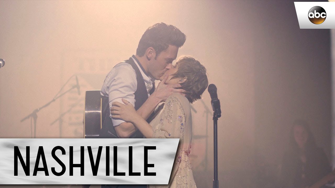 Scarlett (Clare Bowen) and Gunnar (Sam Palladio) Sing 