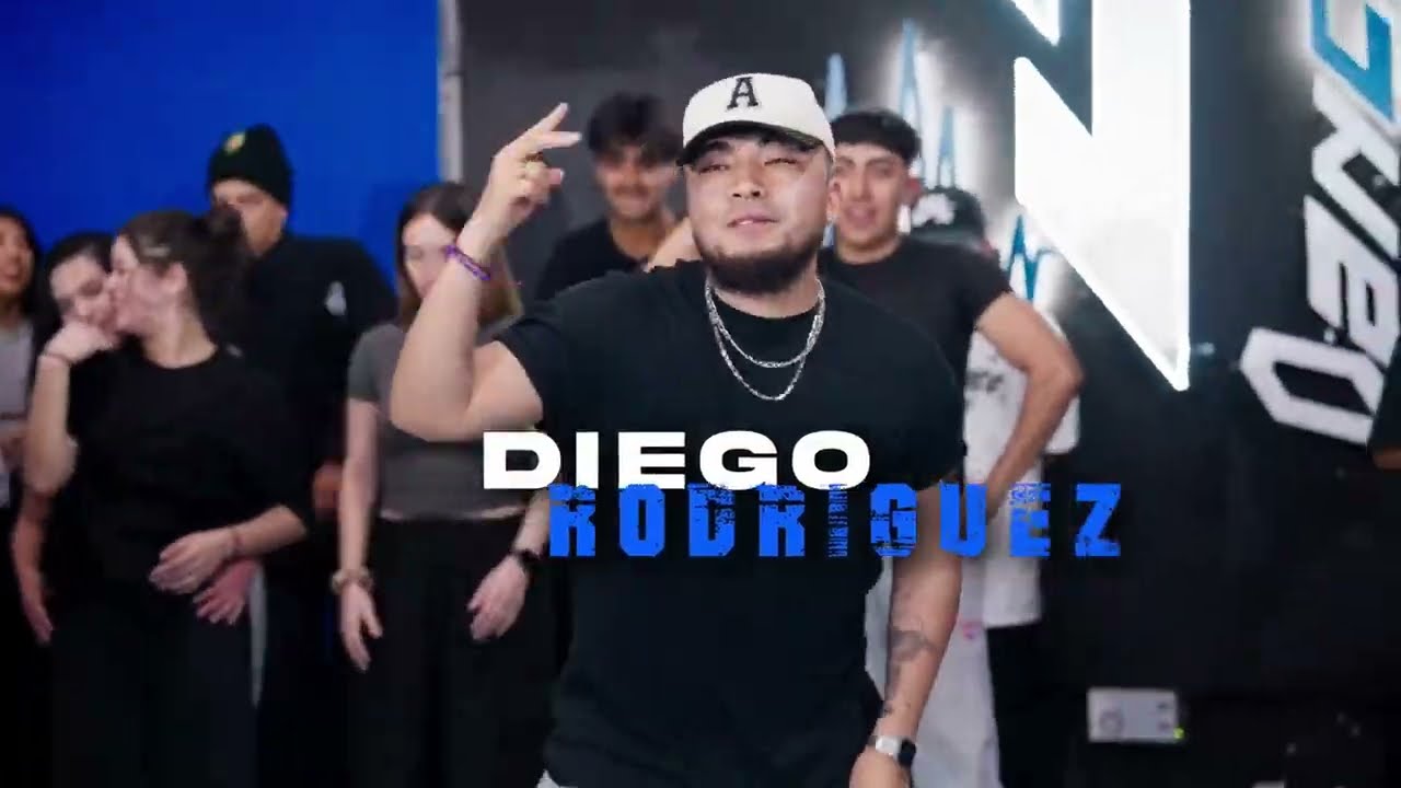 NUEVAYoL - @BadBunnyPR // Coreográfia: Diego Rodriguez