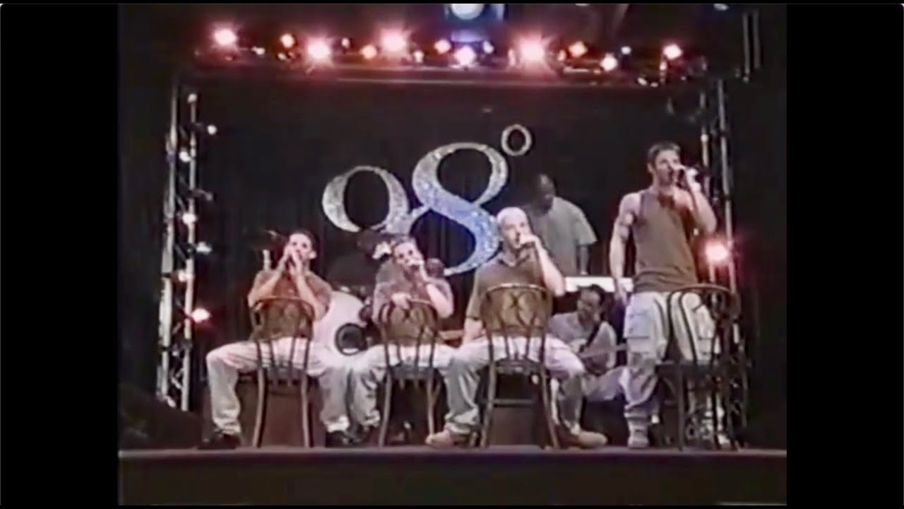 GH 7-8-99 Elizabeth (6/6), Emily (3/3) Live from Jake's, it's 98 Degrees!