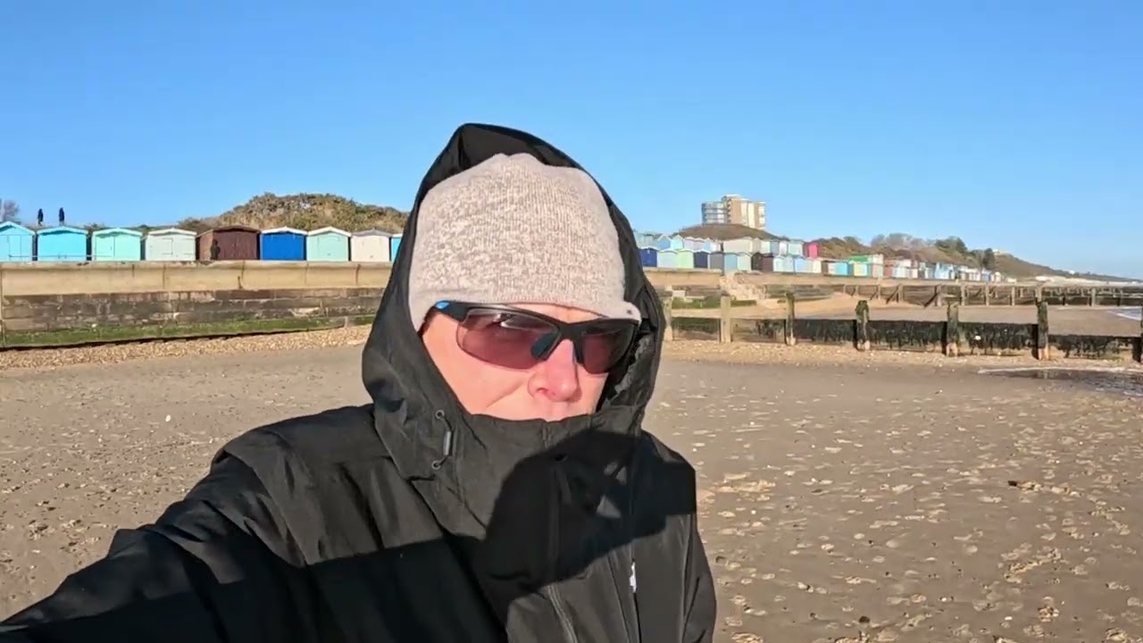 Frinton beach on Christmas Day (2025)