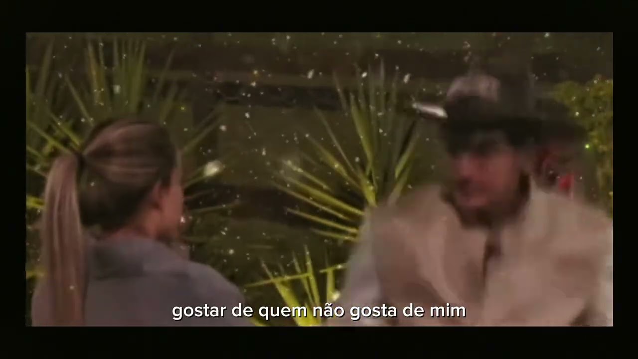 Na rua, na chuva, na A FAZENDA |SADU | Dudu Camargo & Saory