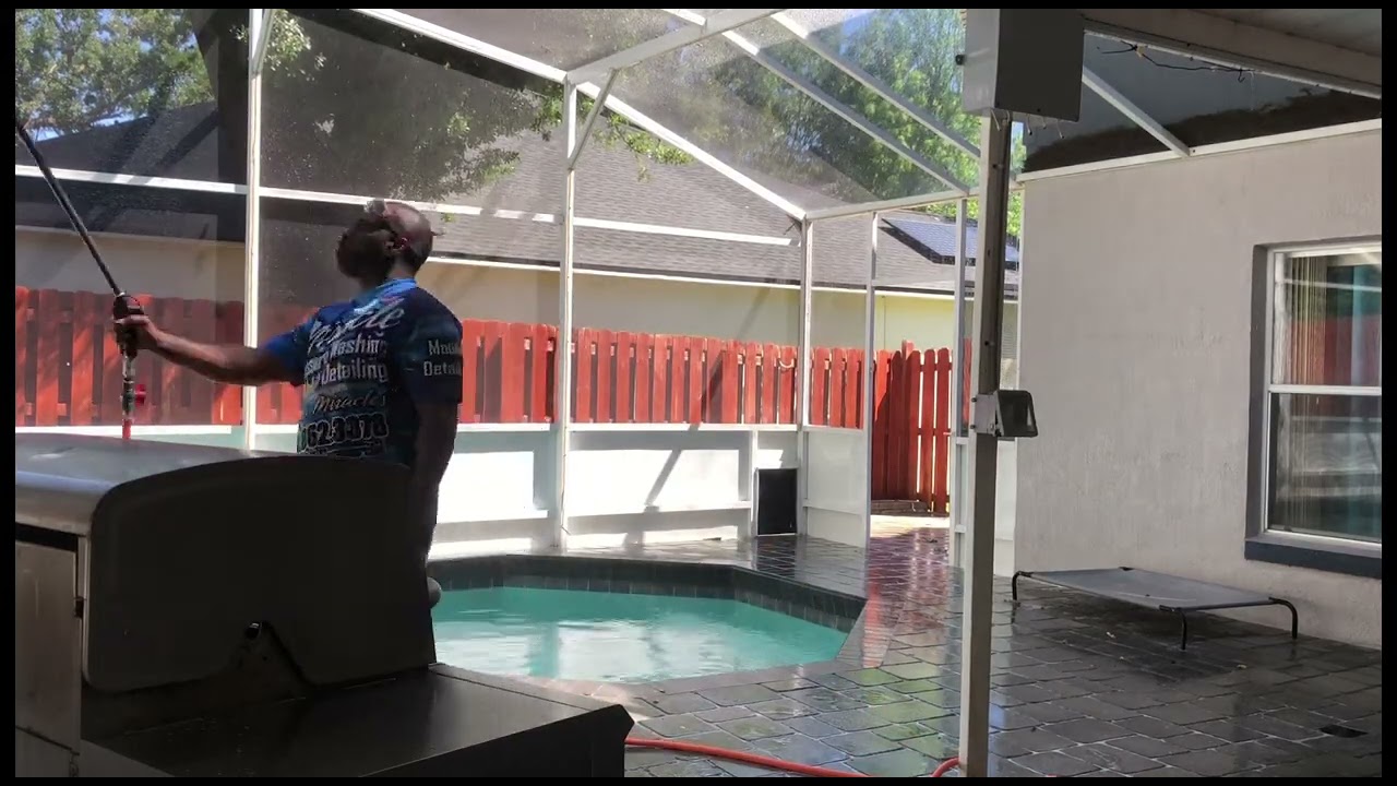 POOL DECK & PAVERS CLEANING MIRACLE PRESSURE WASHING 💦🔫