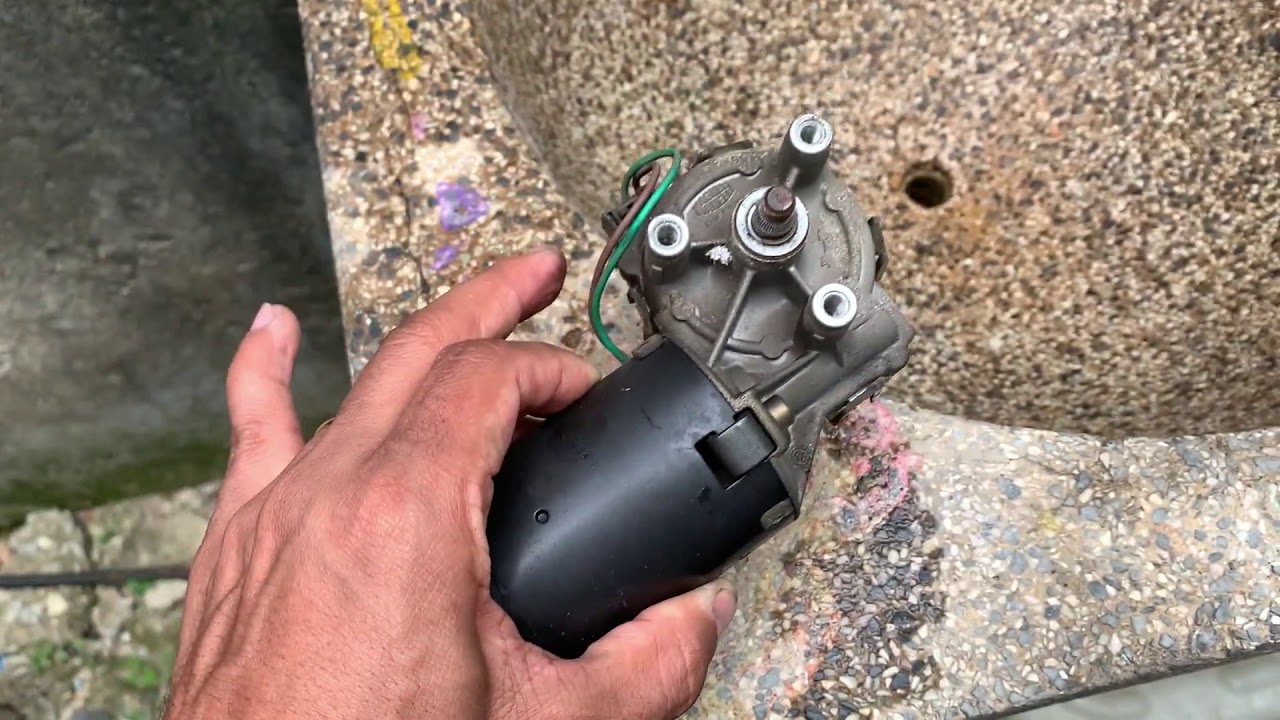 Limpador dianteiro Tipo e Tempra SW, limpeza e manutenção.