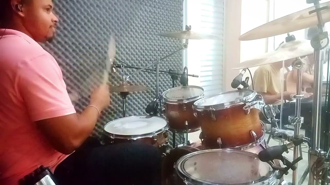 Drum Cover da Música 