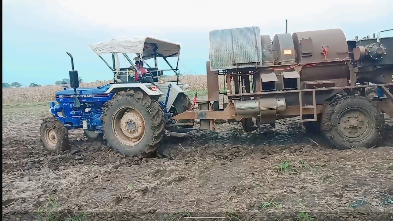 Farmtrac tractor thresher machine video / Eicher tractor video / farmtrac 50 #trending #viral