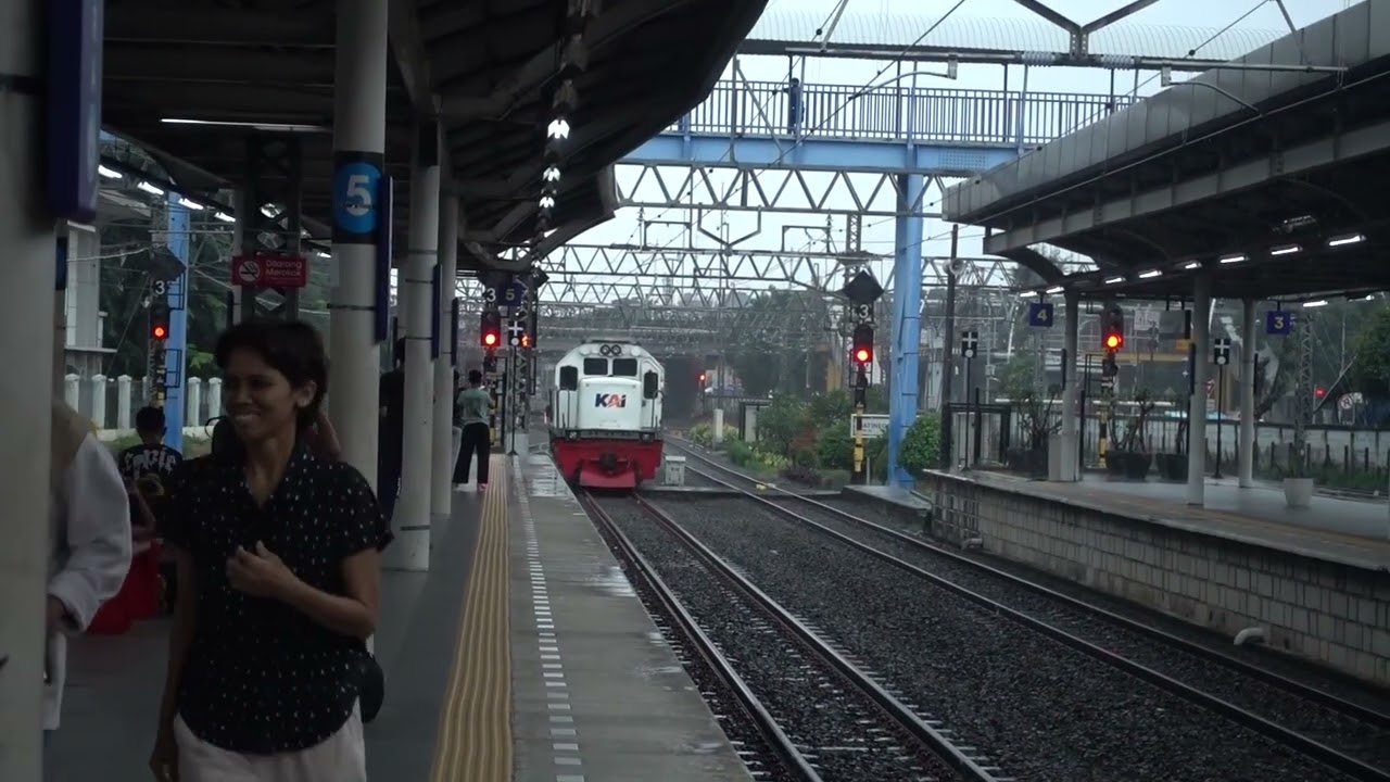 SPOTTING DI JATINEGARA