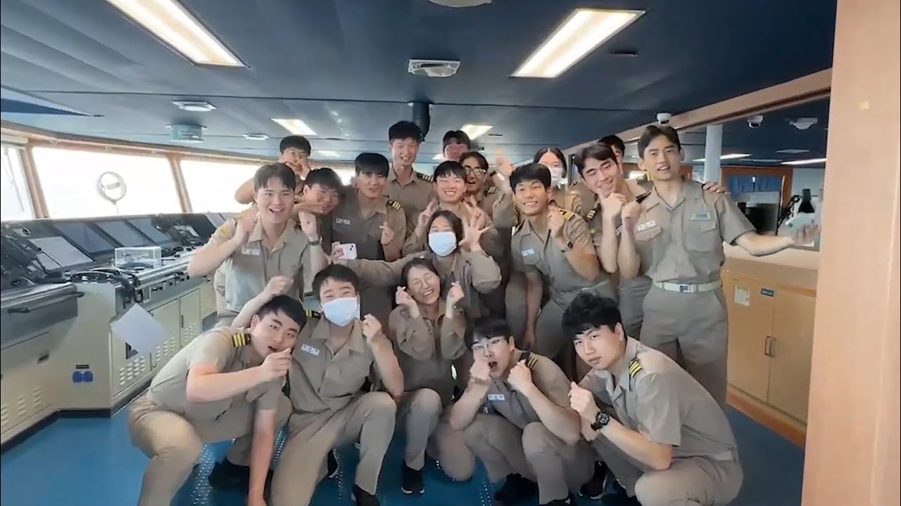 해사대학의 꽃 3학년 종료 | 한국해양대학교 해사대학 실습선 한바다호 원양항해