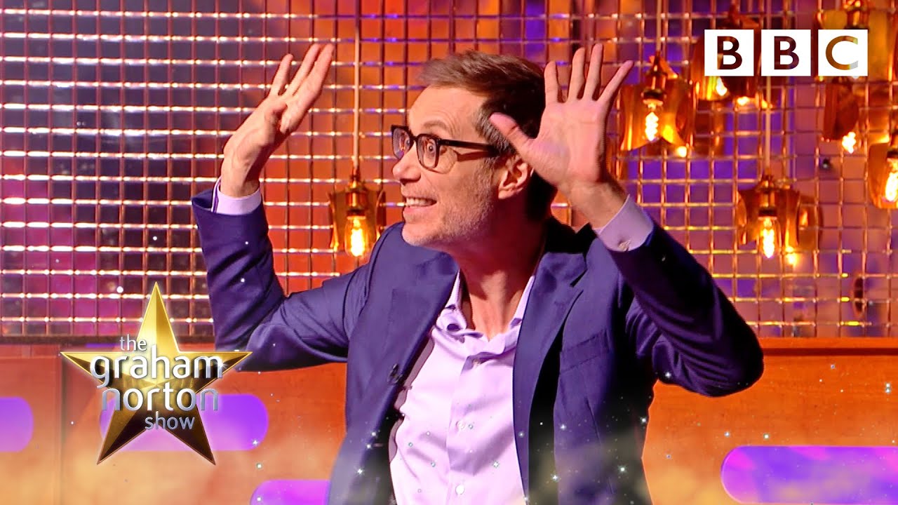 Stephen Merchant helped crowd surf Bruce Springsteen ON HIS OWN 😂 @OfficialGrahamNorton ⭐️ BBC