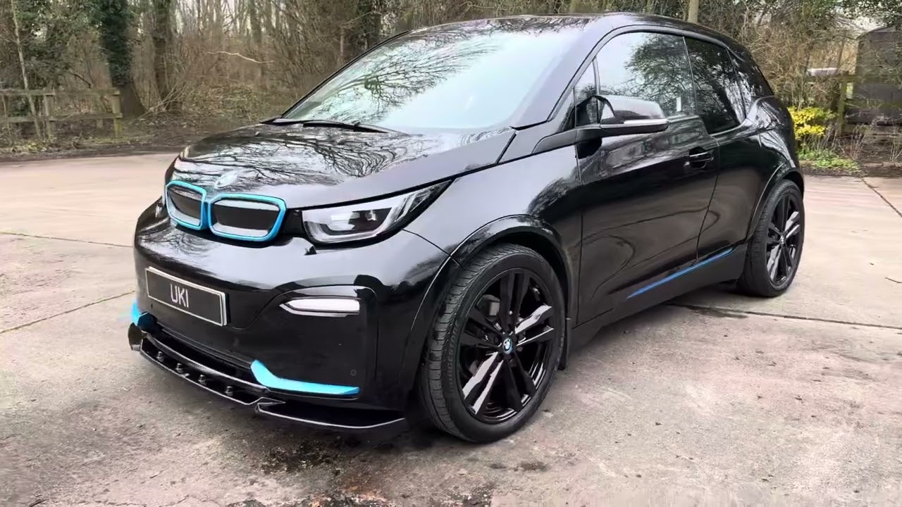 2020 (70) BMW i3S in Fluid black metallic.