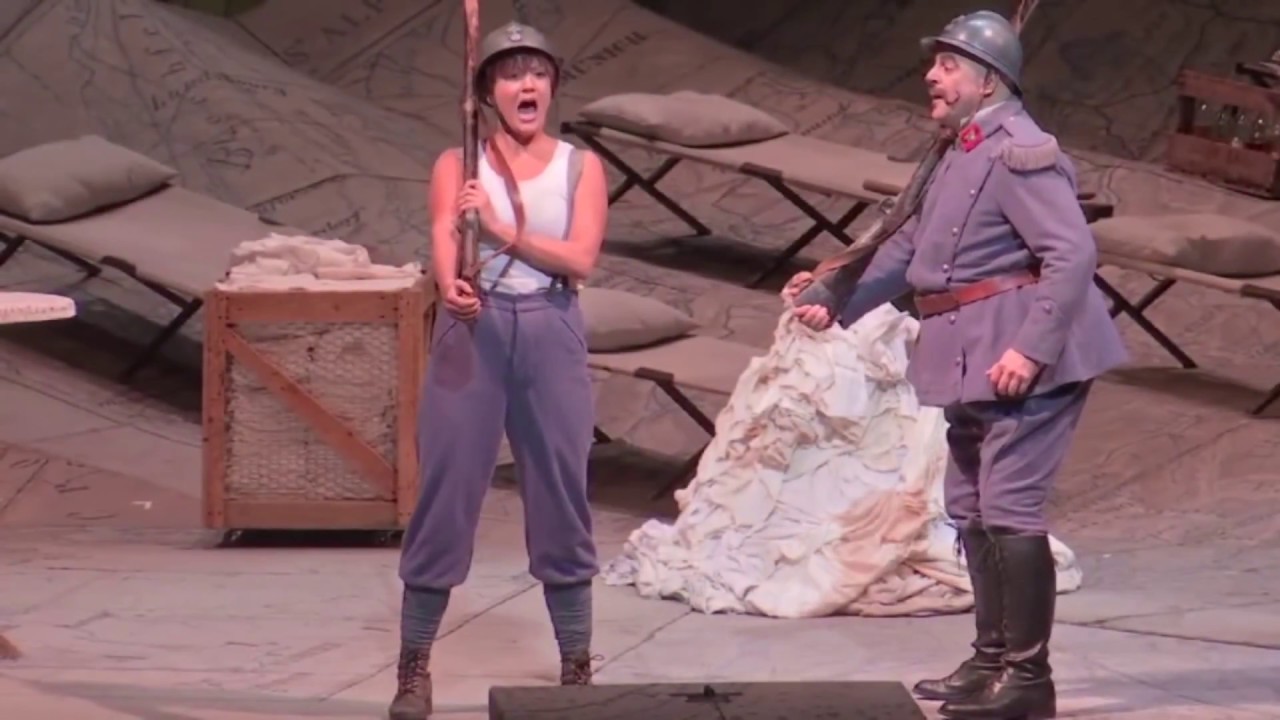 Julie Fuchs & Carlos Alvarez - Au bruit de la guerre (G. Donizetti, La Fille du régiment)