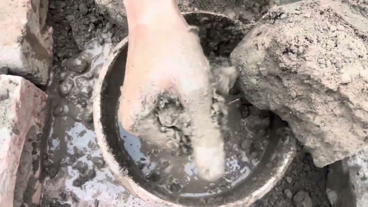 Super yummy crispy yellow mud texture crumbling 🩷#asmr #crunchycrumbles #satisfying 