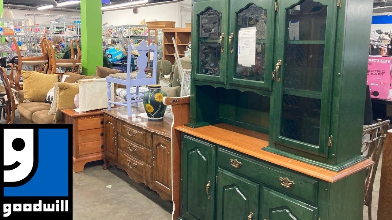 GOODWILL SHOP WITH ME SOFAS FURNITURE CHRISTMAS DECORATIONS KITCHENWARE SHOPPING STORE WALK THROUGH