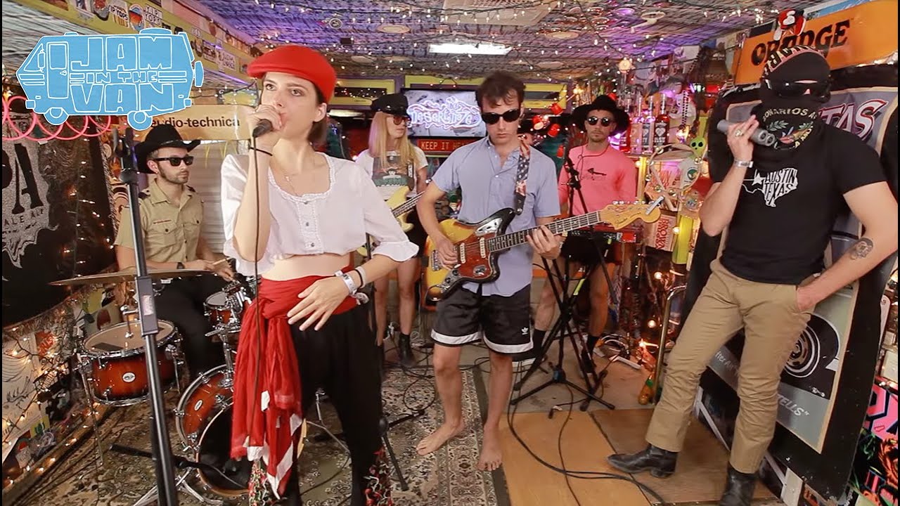 LA FEMME - "Mycose"  (Live at Desert Daze in Joshua Tree, CA 2017) 