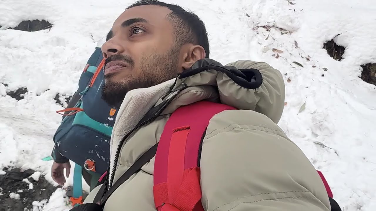 Grahan Tak Pahunch Payenge Kya itni zaada snow mai?