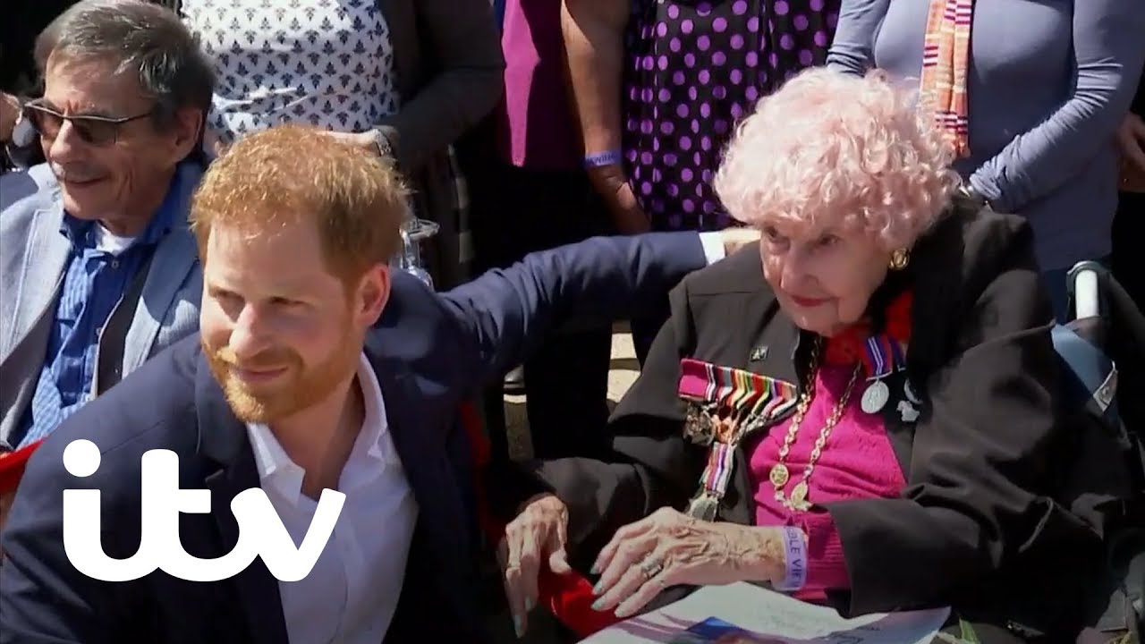 Harry & Meghan: The First Tour | Harry Spots a Familiar Face in the Crowd | ITV