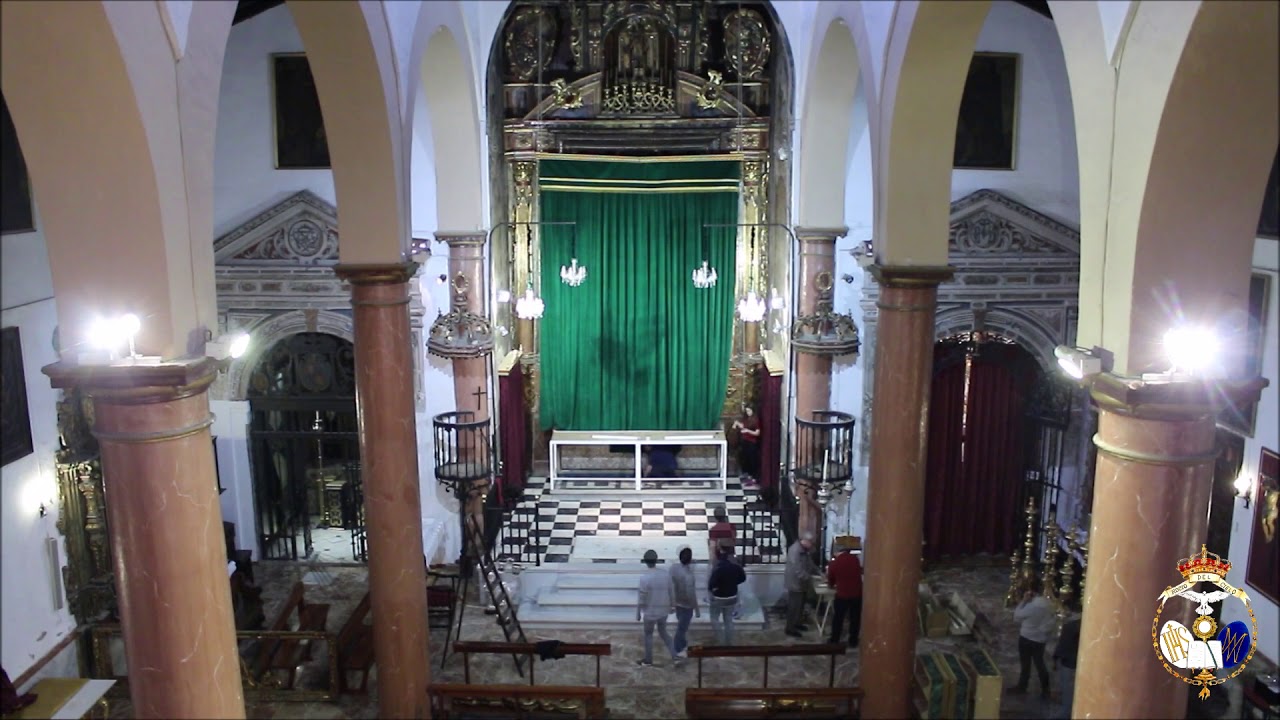 Así fue el montaje del Besamanos a la Virgen del Rocío en 2016