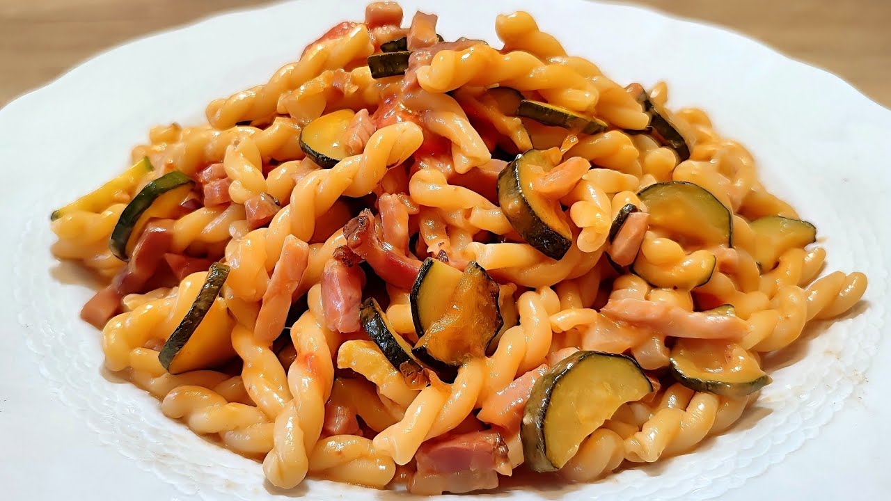 PASTA alla ZUCCONA - RICETTA che DEVI assolutamente PROVARE subito👨‍🍳