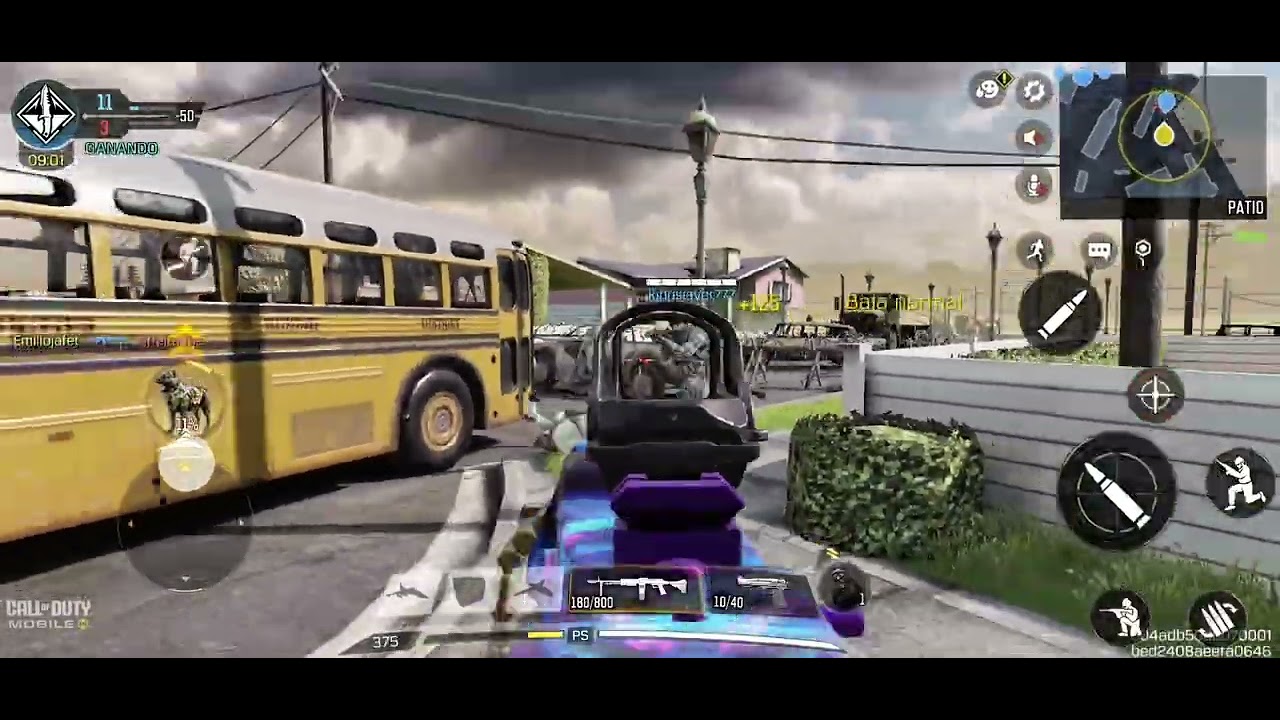 Jugando call of duty mobile y fue una partida muy buena y fácil 