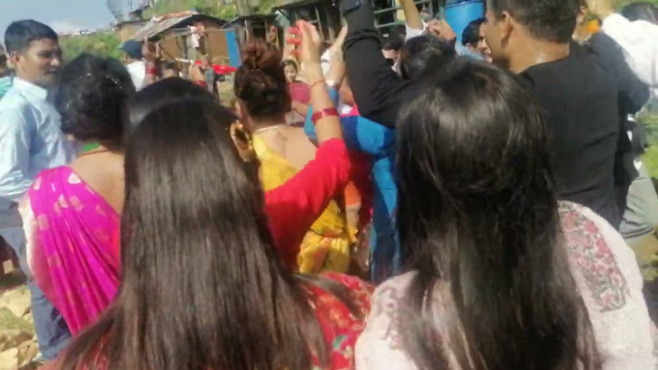 तनहुँ को रमाइलो बाजा नयाँ हो नयाँ (3)