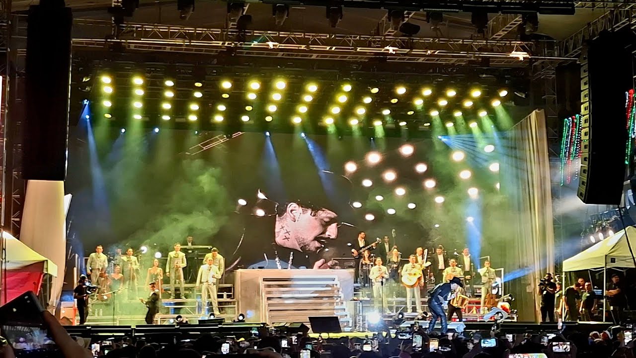 El Amigo ~ Christian Nodal En Vivo Desde Morelia Michoacán, VIVA MÉXICO !!! 🇲🇽♥️