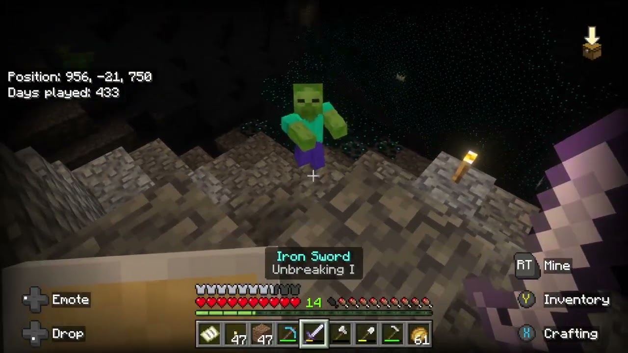 💀 RUN FROM THE WARDEN! Exploring the Ancient City & Surviving the Deep Dark! | Minecraft Horror