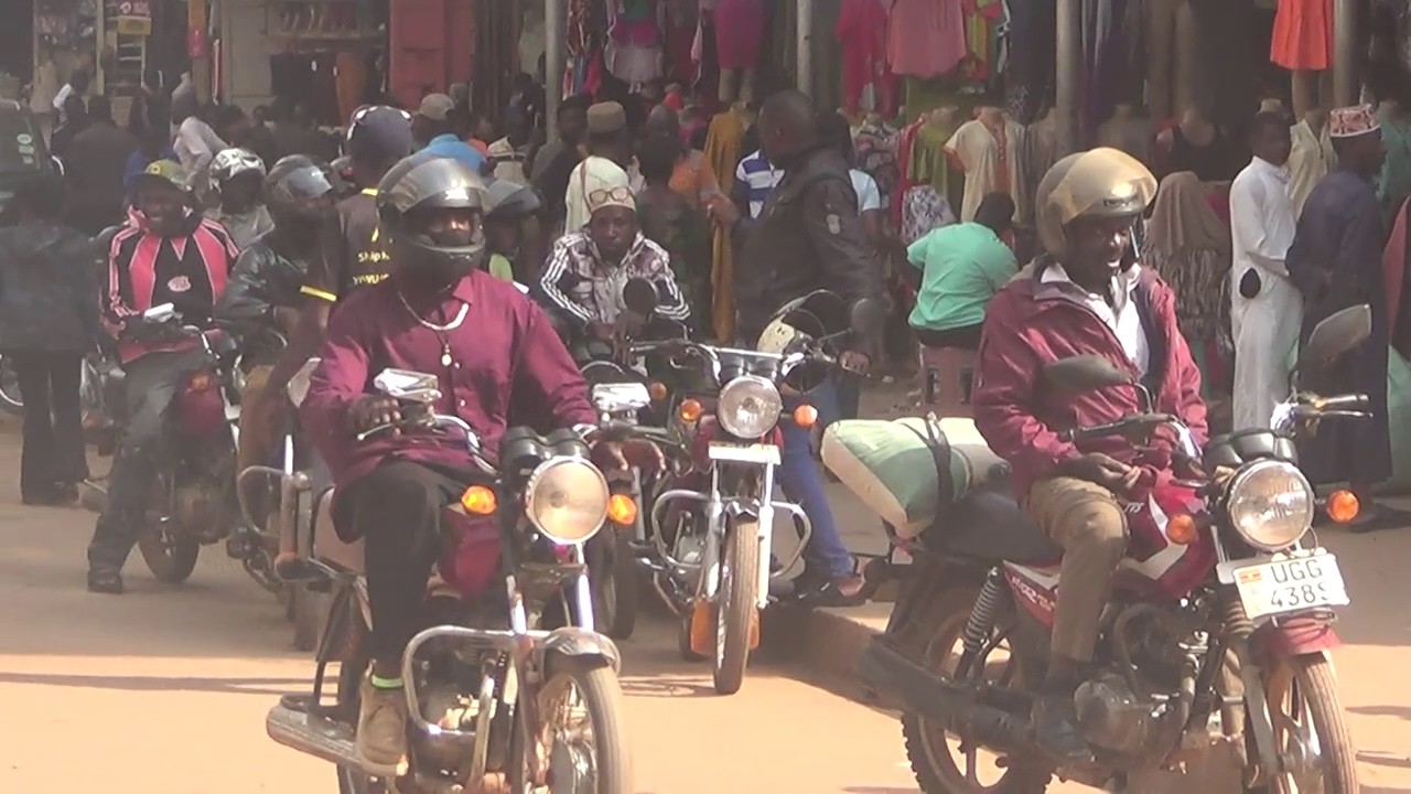 KCCA вводит правила для мототакси и обычных такси с целью борьбы с грабежами.