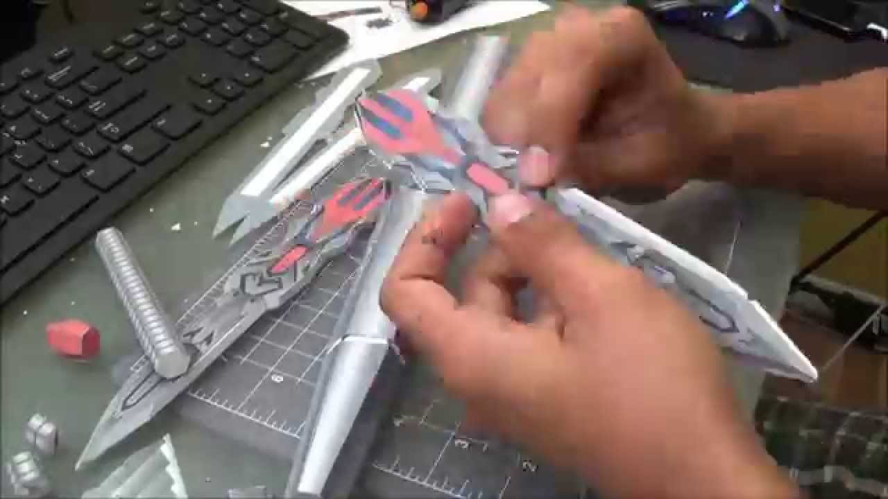OPTIMUS PRIME AoE (Final- Arms Sword) - Papercraft