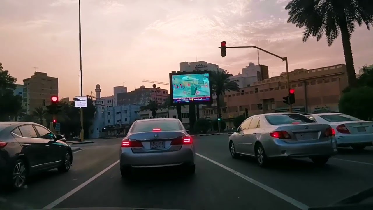208- ماتخلينا نطبخ تخاف نحط لها سم بالأكل . 😟!!